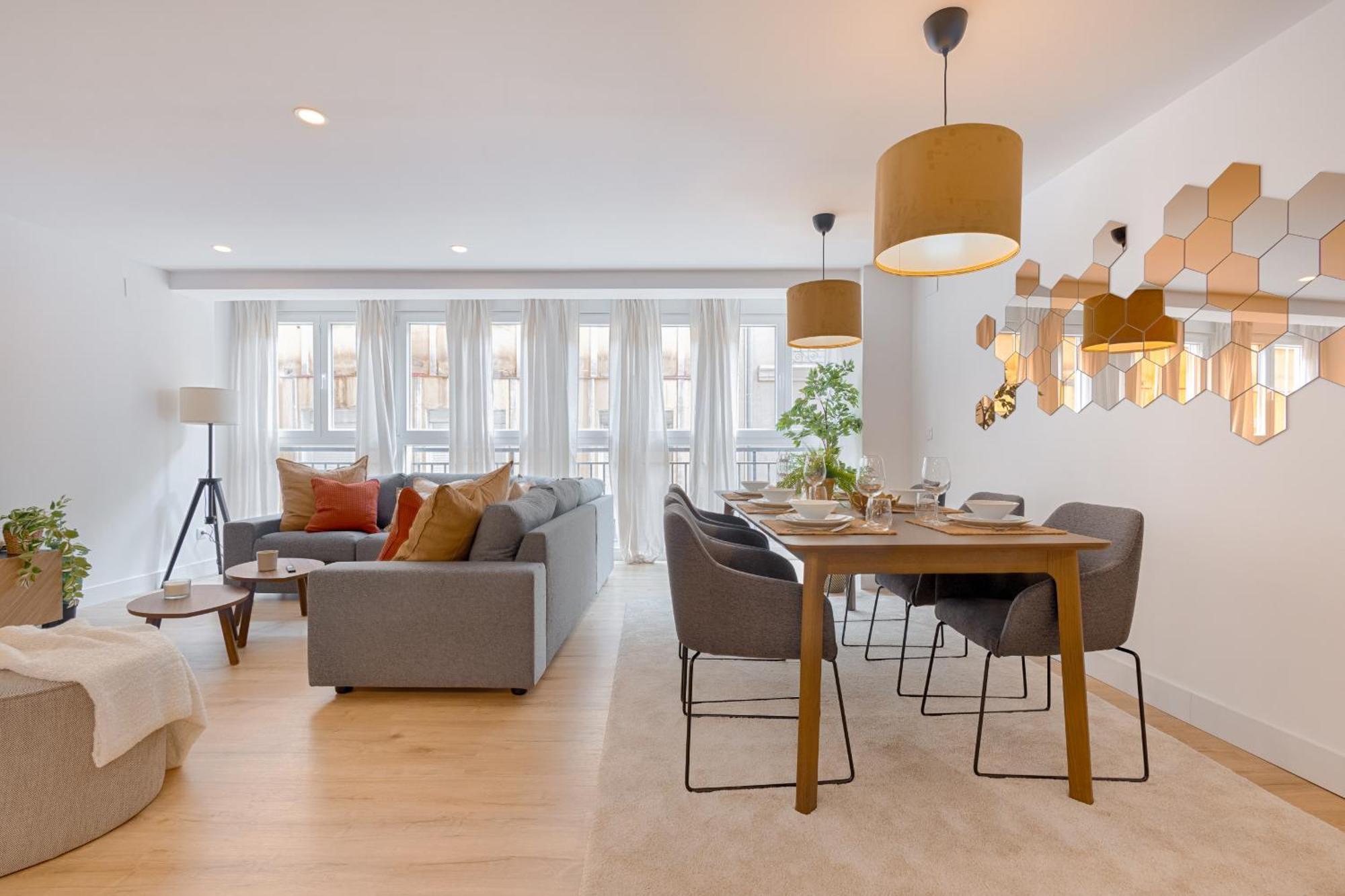 Appartement C26 Gorgeous 4 Bdrm In Plaza Uncibay *
